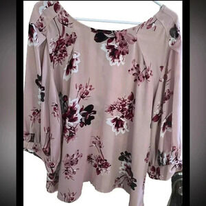 Womens plus size xxl floral blouse.